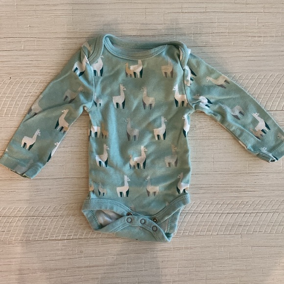 BUNDLE 3 Newborn long sleeve onesies - Picture 2 of 4